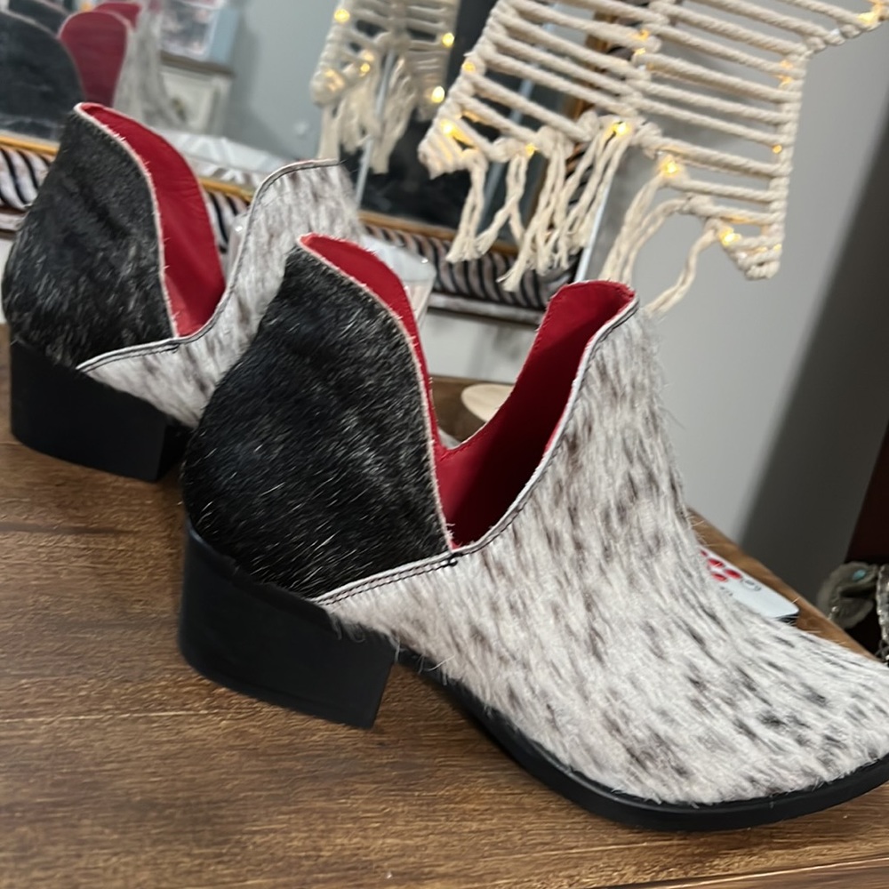 Alcala’s Natalia Cow Hair Women’s Boots